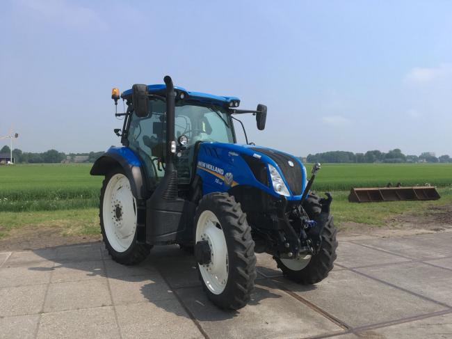 New Holland T6.145 AC Adams