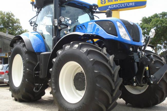 New Holland T7.245 AC Blikman