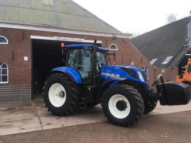 New Holland T7.245 Auto Command VOF Elema.