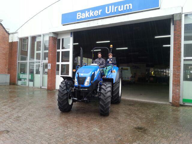 New Holland T4.85 VOF Nieuw Bromo van Tilburg