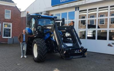 Aflevering New Holland T5 Dynamic command met Quicke voorlader